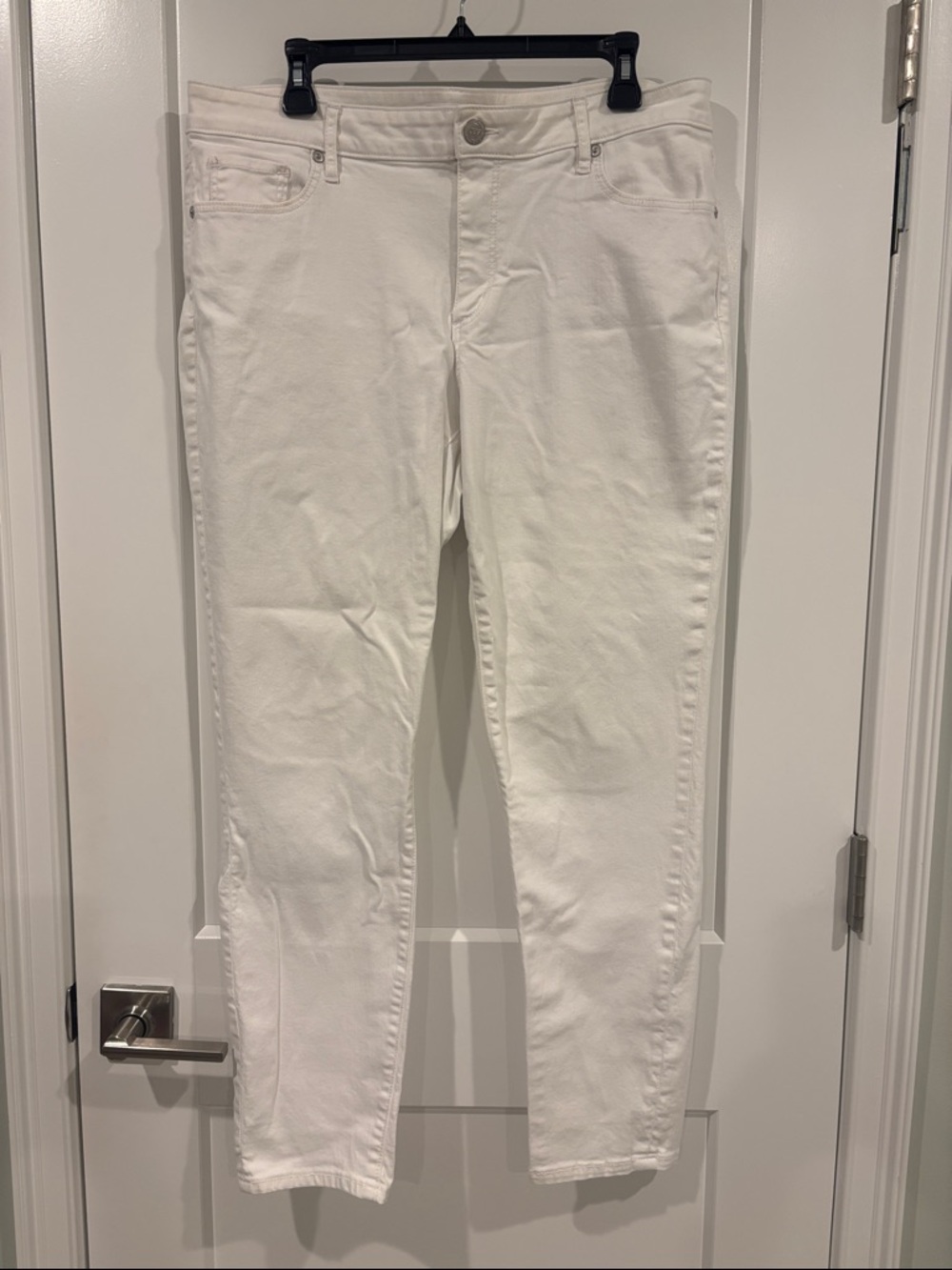 LOFT Outlet Women’s Curvy Skinny White Jeans 14 or 32